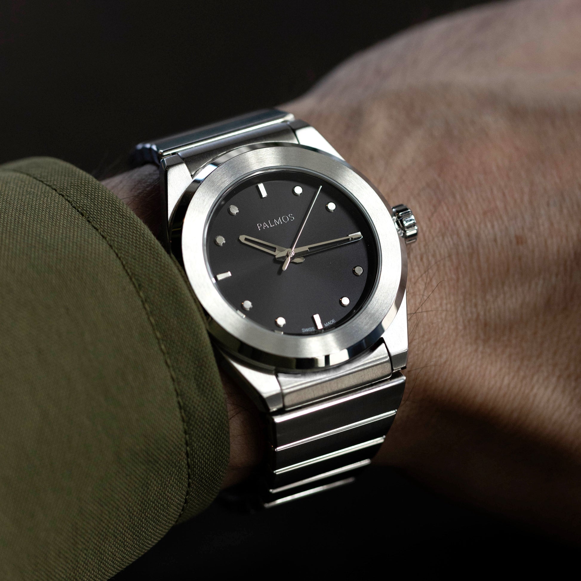 PALMOS One in Jet Black