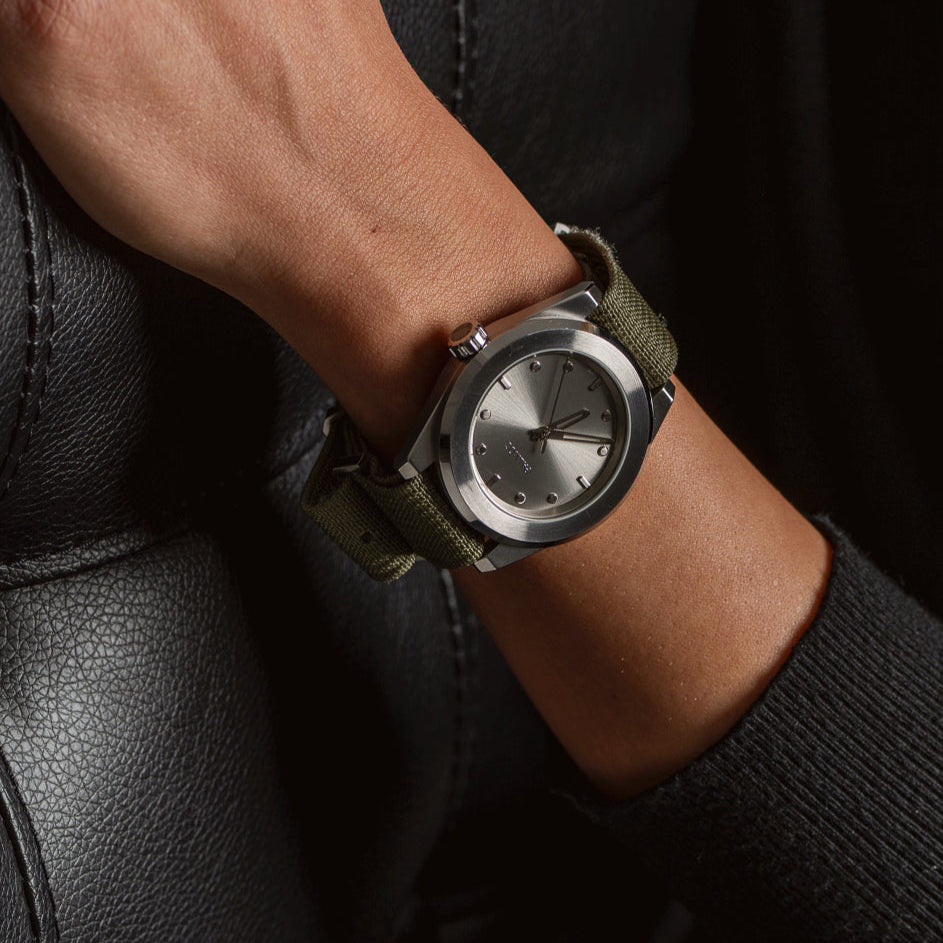 PALMOS One in Steel Gray